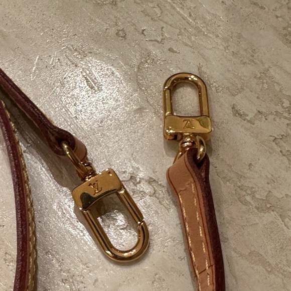 NWOT; Excellent Condition-Louis Vuitton 12mm Vachetta Leather Shoulder Strap - Picture 5 of 5
